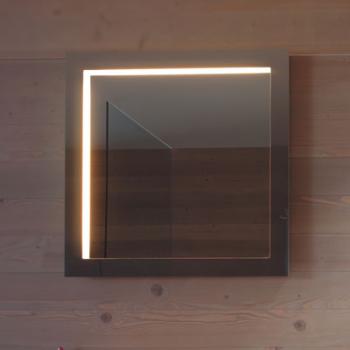 минималистичное зеркало с подсветкой